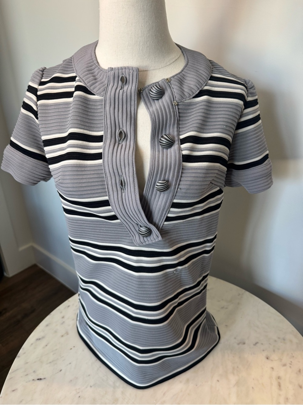 Vintage 1970s Striped Short-Sleeve Knit Top in Gray and Black
